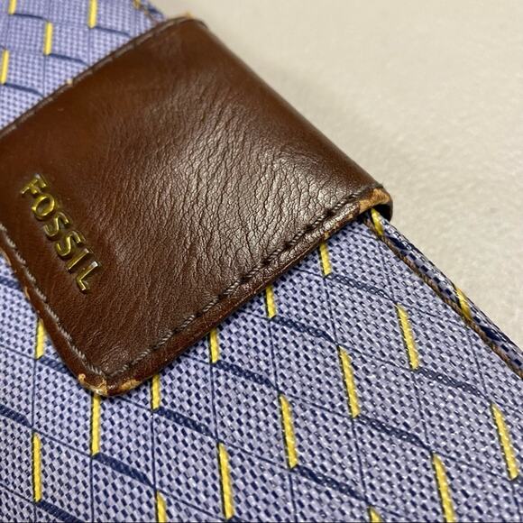 Fossil Wallet Wristlet Holds Money Credit Cards Coin Purse Blue Yellow - Picture 2 of 7